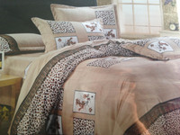 Zesture Polycotton Abstract Queen sized Double Bedsheet(1 Double bed sheet, 2 Pillow Covers, Multicolor)