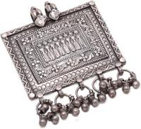Jewels India Pendants & Lockets