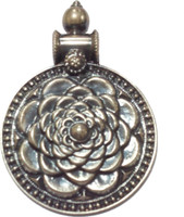 Jewels India Pendants & Lockets