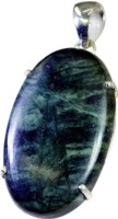 Riyo Pendants & Lockets