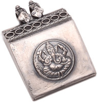 Jewels India Pendants & Lockets