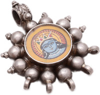 Jewels India Pendants & Lockets