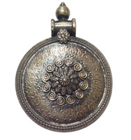 Jewels India Pendants & Lockets