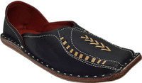 Paduki Ethnic Mojaris(Black) RS.575.00