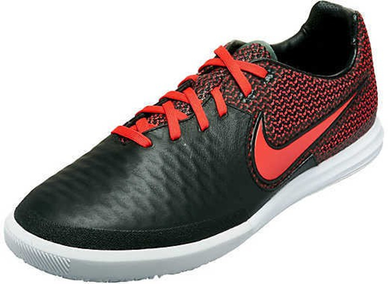 Nike MAGISTAX FINALE IC Football Shoes SHOEKAPNTYRZ5MMC