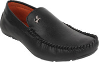 iZor Casual Shoes