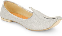 Paduki Ethnic Mojaris(White) RS.399.00