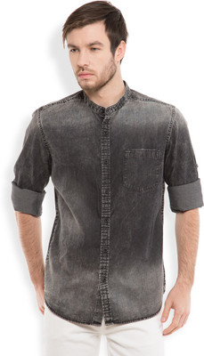 LOCOMOTIVE Men Solid Casual Black Shirt