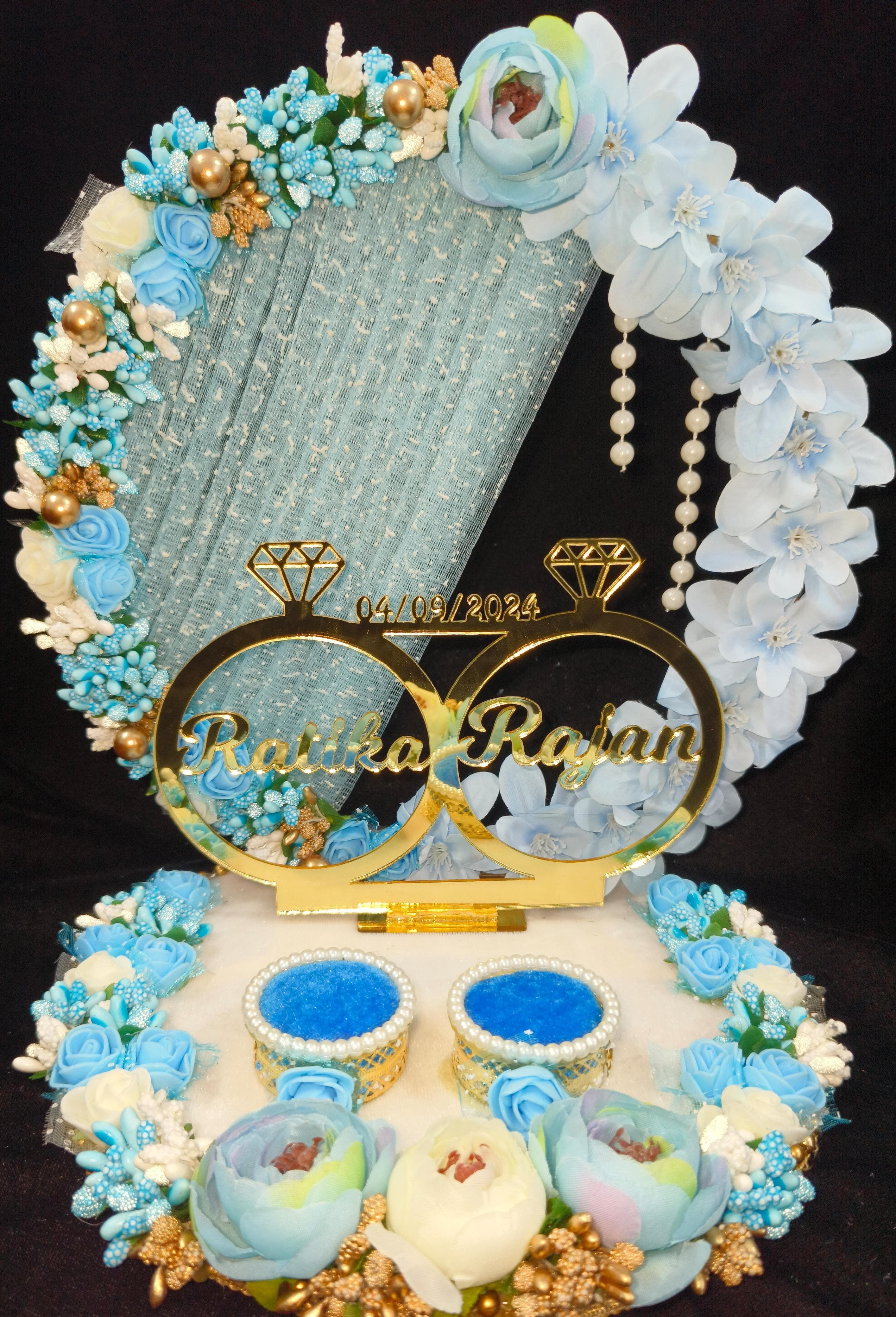 Customize Engagement Ring platter with beautiful Floral work
